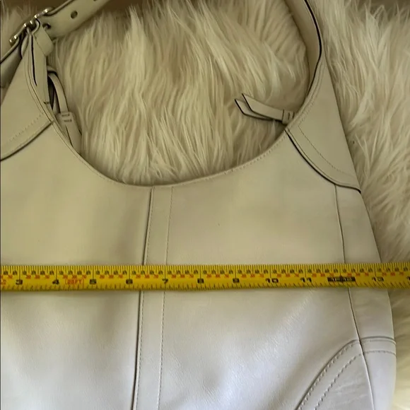 Coach White Leather Shoulder Bag - Picture 6 of 9